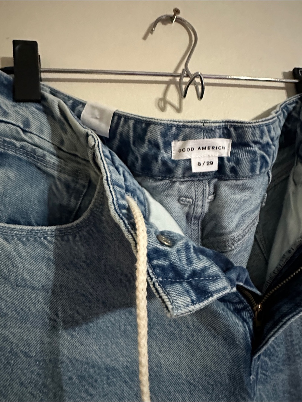 Good American Light Blue Relaxed Straight-Leg Jeans - Picture 3 of 4
